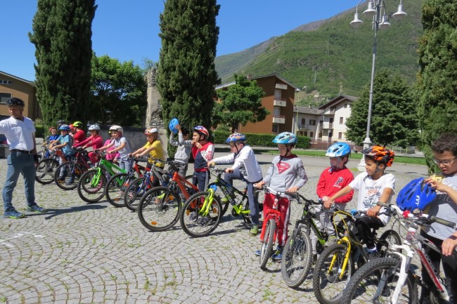 /giornata bicicletta scuola primaria Tirano (11)