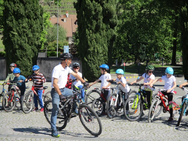 /giornata bicicletta scuola primaria Tirano