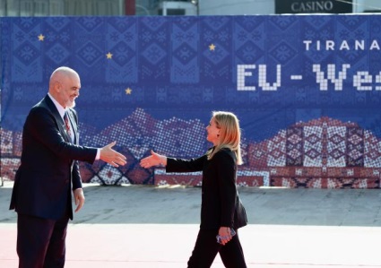 Il Presidente del Consiglio, Giorgia Meloni, partecipa a Tirana al Vertice dei leader UE-Balcani occidentali.