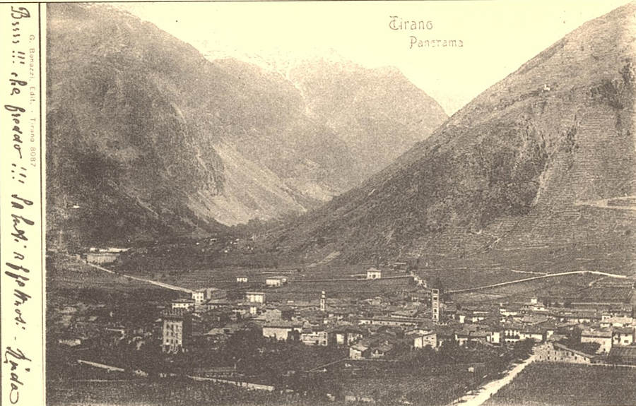 /La cartolina di copertina “Tirano Panorama” è stata spedita da Tirano il 17.9.1902 Ed. G. Bonazzi. Proprietà Giancarlo Vettrici