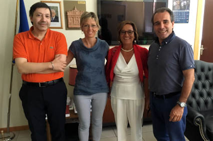 /Da sinistra il dirigente Molinari, il consigliere regionale Pedrazzi, Alessandra Bedognè e Luca Trabucchi della Civica scuola di Musica