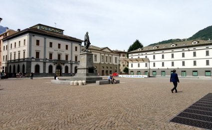/Piazza Garibaldi